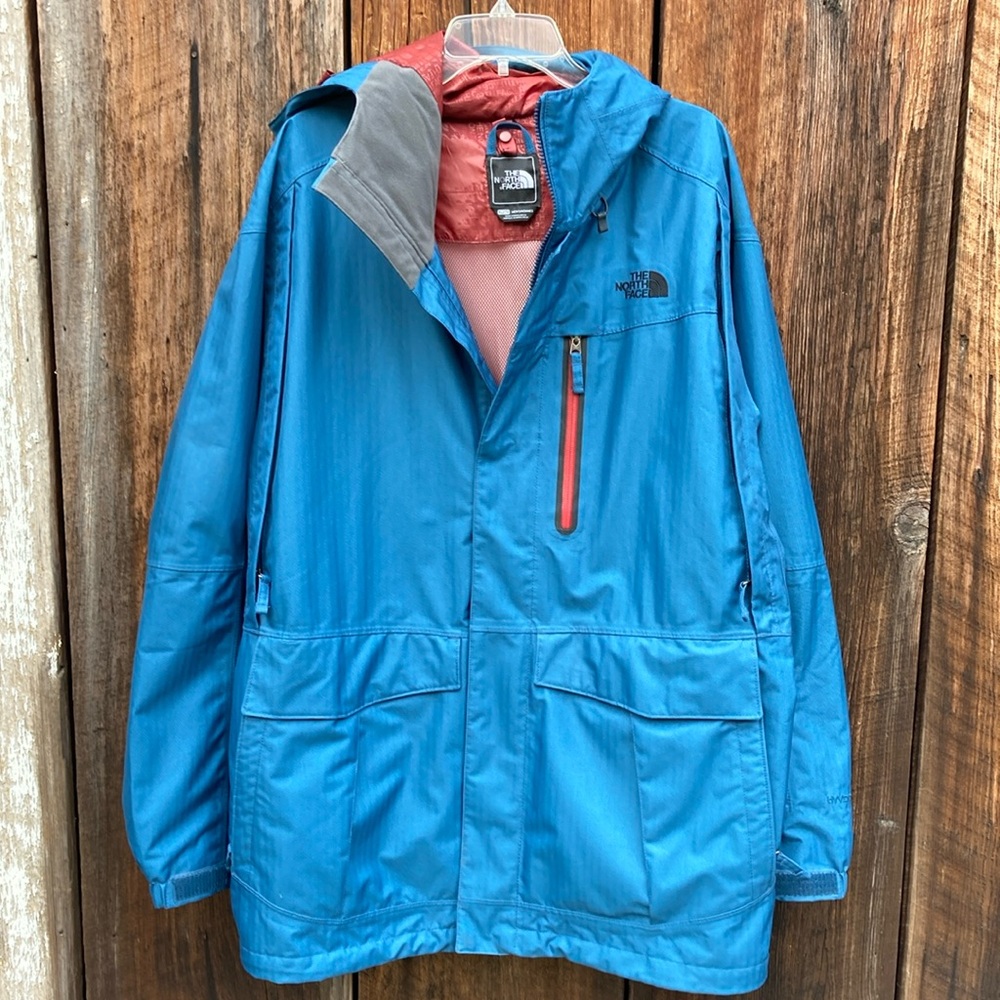 The North Face Men’s outdoor ski jacket size XL blue